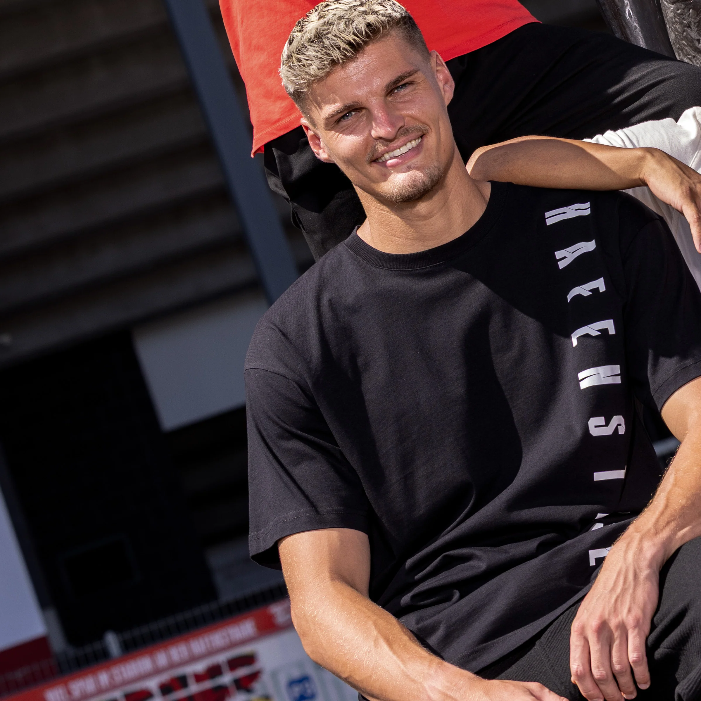 T-Shirt Oversize "Hafenstrasse" schwarz - Image 3